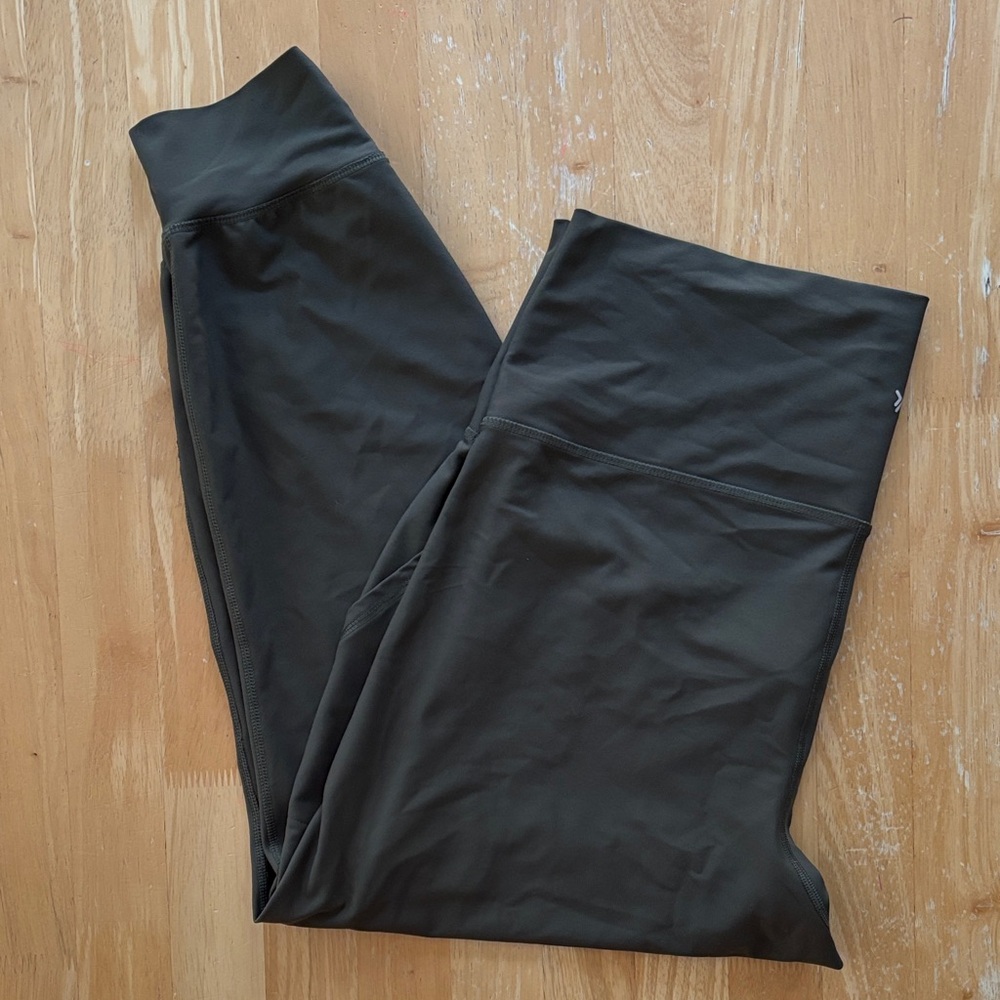 Old Navy Powersoft full-panel maternity joggers